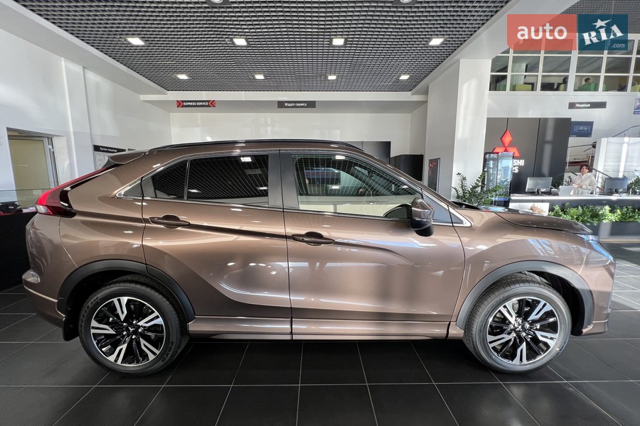 Mitsubishi Eclipse Cross - фото 13