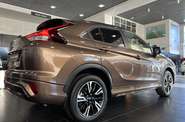Mitsubishi Eclipse Cross - фото 12
