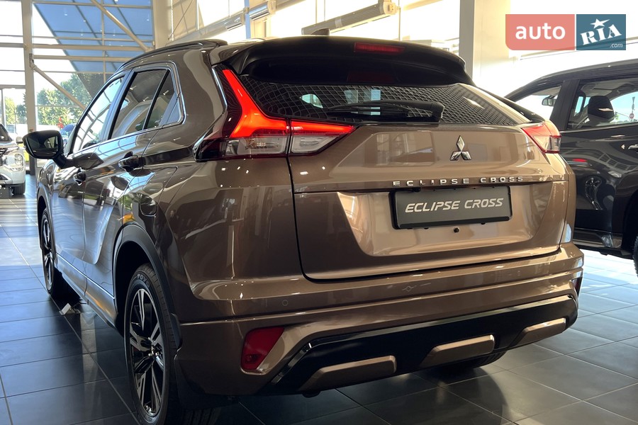 Mitsubishi Eclipse Cross - фото 8