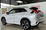 Mitsubishi Eclipse Cross - фото 8