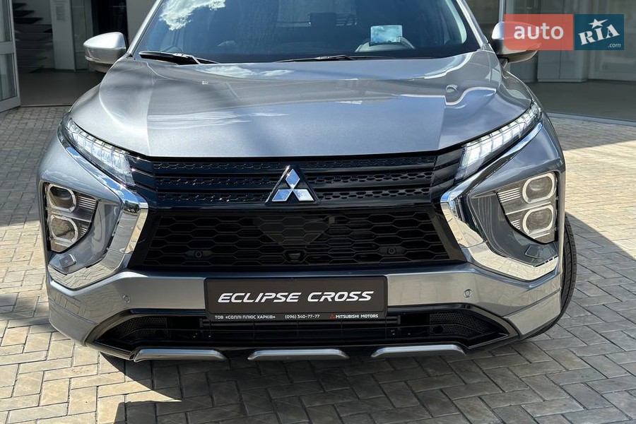 Новий Mitsubishi Eclipse Cross - фото 19