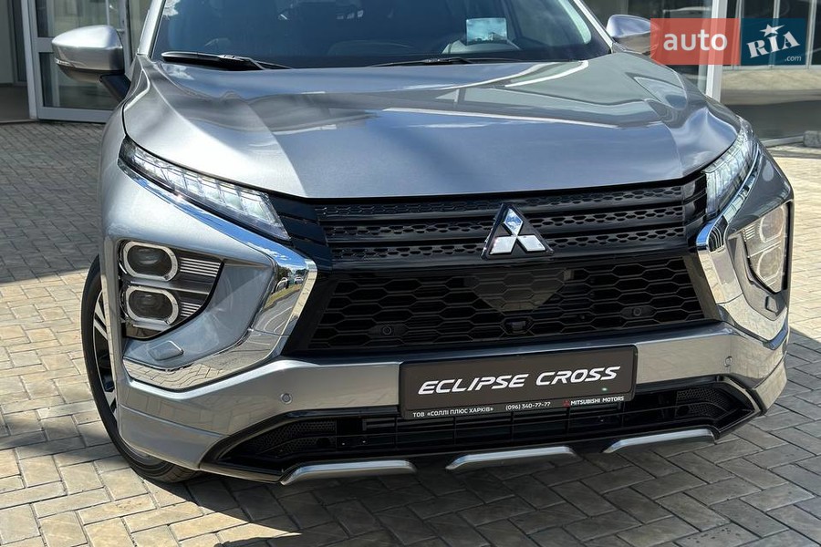 Новий Mitsubishi Eclipse Cross - фото 20