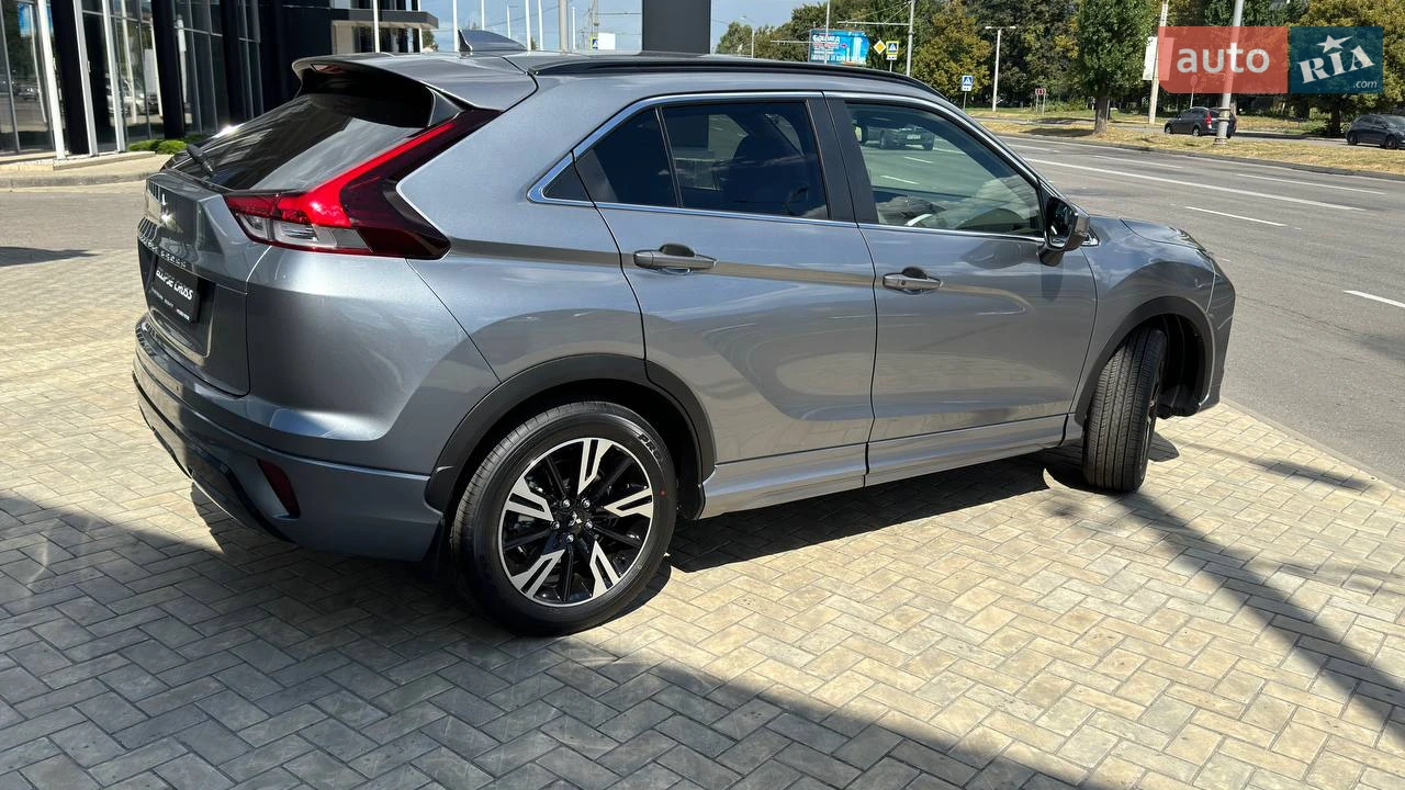 Mitsubishi-4