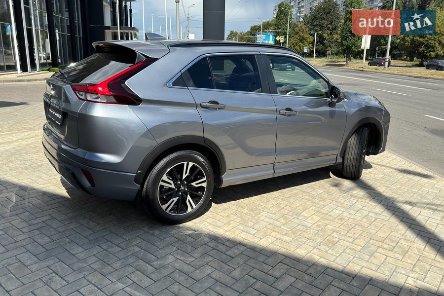 Mitsubishi Eclipse Cross - фото 13