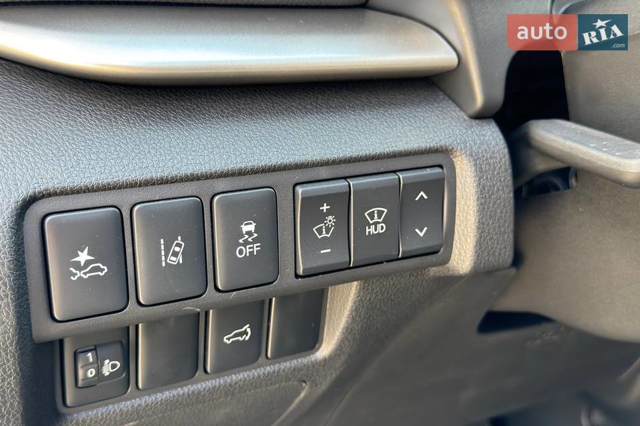 Новий Mitsubishi Eclipse Cross - фото 26