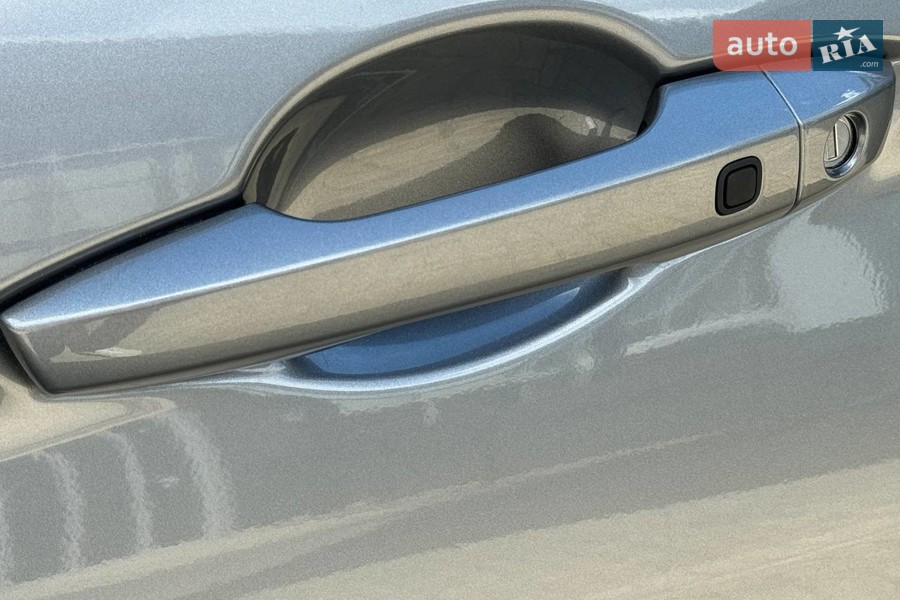Новий Mitsubishi Eclipse Cross - фото 29