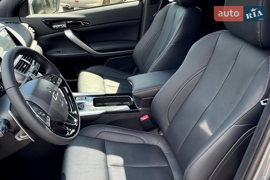 Новий Mitsubishi Eclipse Cross - фото 28