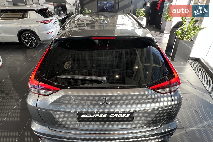 Mitsubishi Eclipse Cross - фото 9