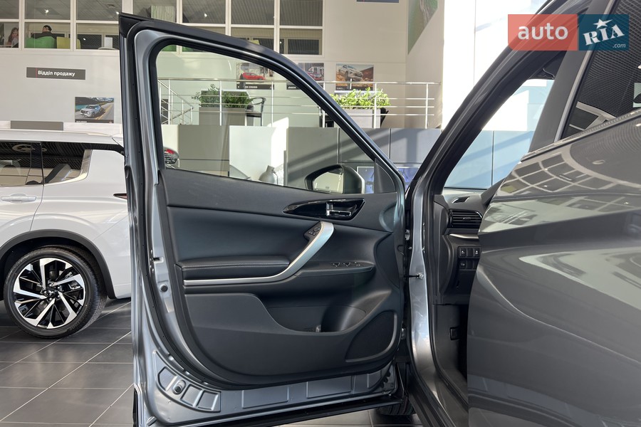 Mitsubishi Eclipse Cross - фото 14