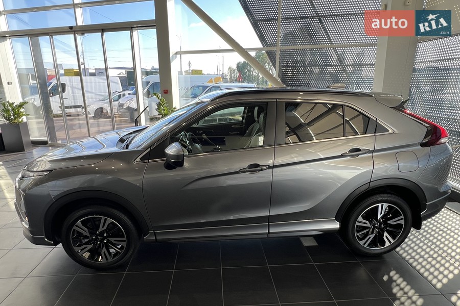 Mitsubishi Eclipse Cross - фото 12