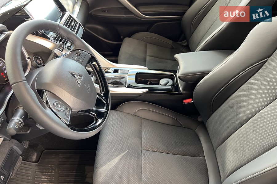 Mitsubishi Eclipse Cross - фото 16