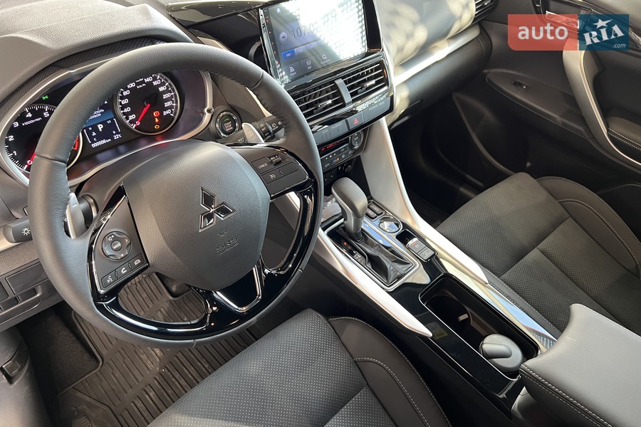 Mitsubishi Eclipse Cross - фото 17