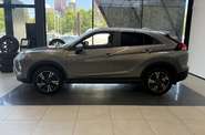 Mitsubishi Eclipse Cross Invite