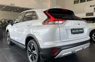 Mitsubishi Eclipse Cross Invite