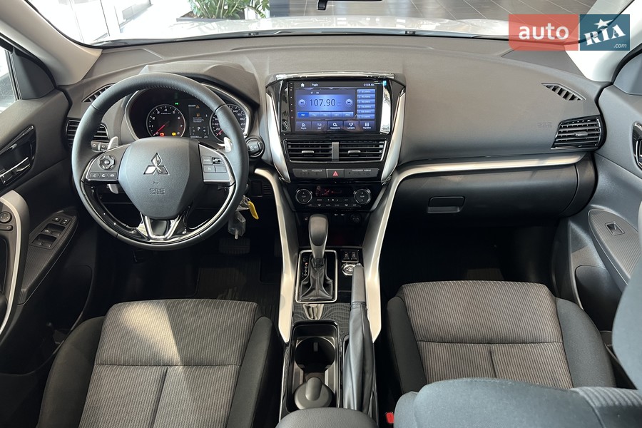 Mitsubishi Eclipse Cross - фото 16