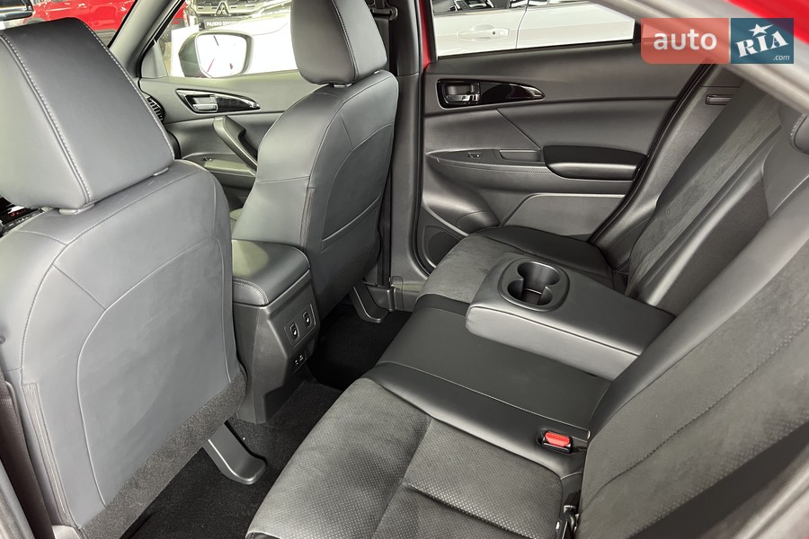 Mitsubishi Eclipse Cross - фото 18
