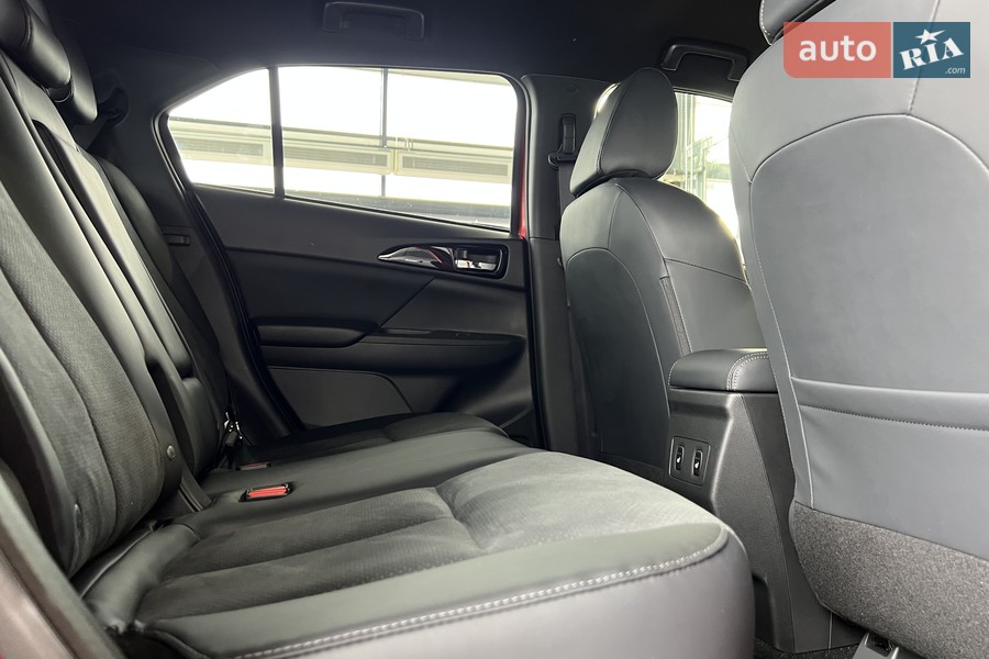 Mitsubishi Eclipse Cross - фото 23