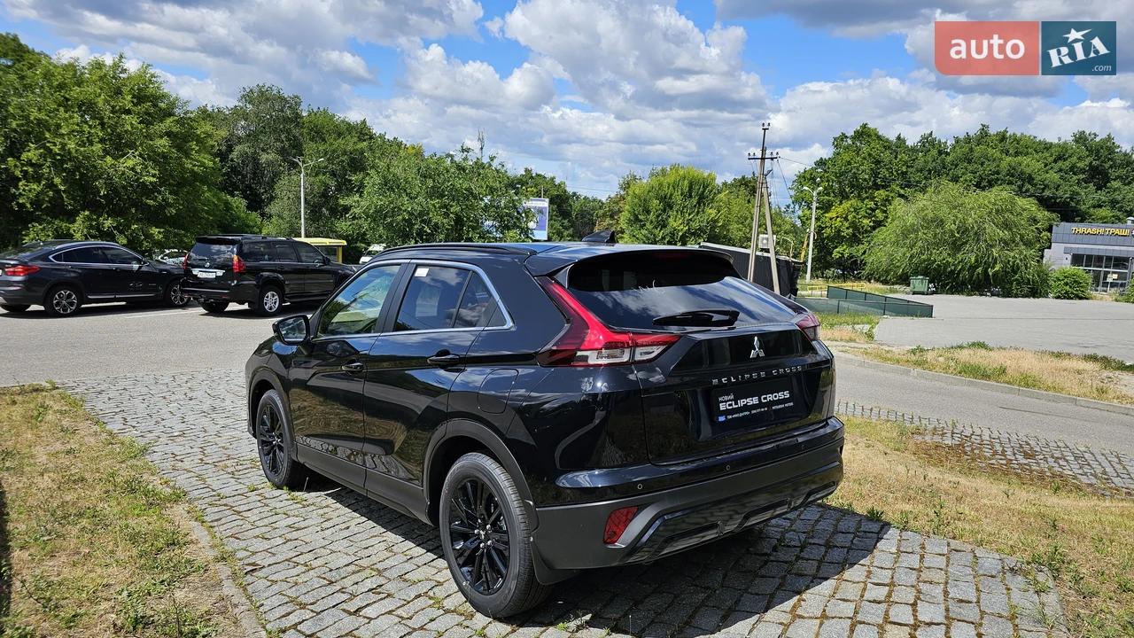 Mitsubishi-3