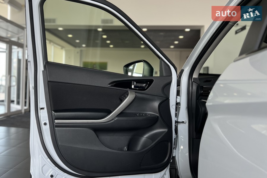 Mitsubishi Eclipse Cross - фото 7