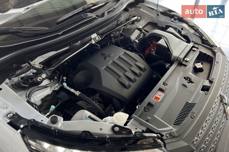 Mitsubishi Eclipse Cross - фото 20