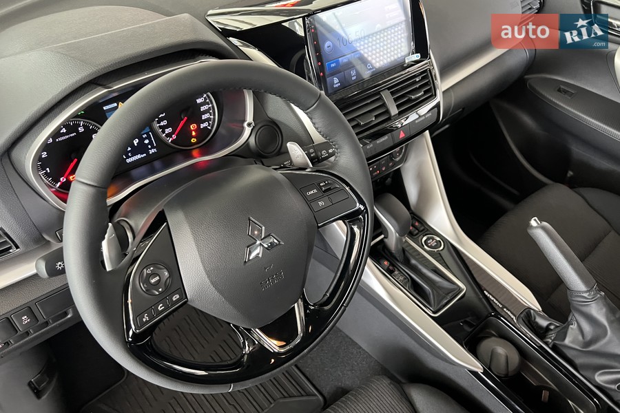Mitsubishi Eclipse Cross - фото 13