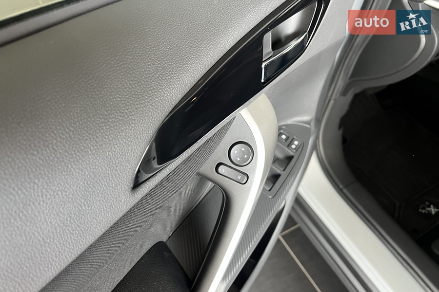 Mitsubishi Eclipse Cross - фото 9