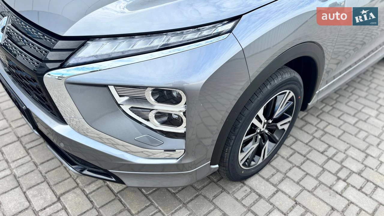 Mitsubishi-13