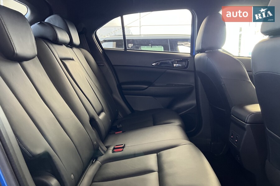 Mitsubishi Eclipse Cross - фото 12