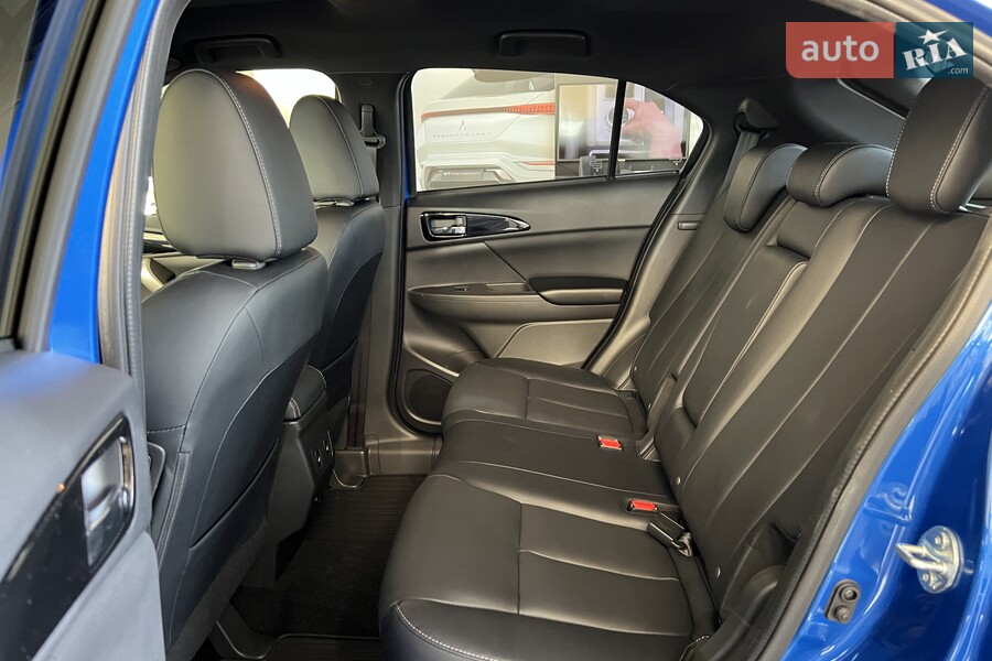 Mitsubishi Eclipse Cross - фото 17