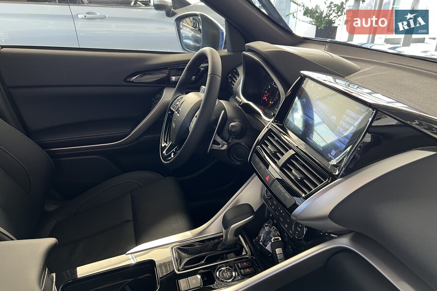 Mitsubishi Eclipse Cross - фото 16