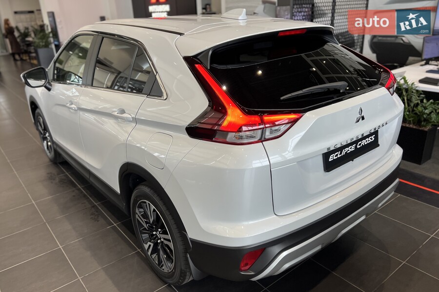 Mitsubishi Eclipse Cross - фото 9