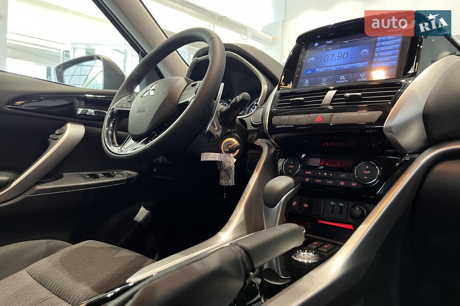 Mitsubishi Eclipse Cross - фото 18