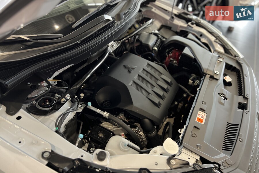 Mitsubishi Eclipse Cross - фото 25
