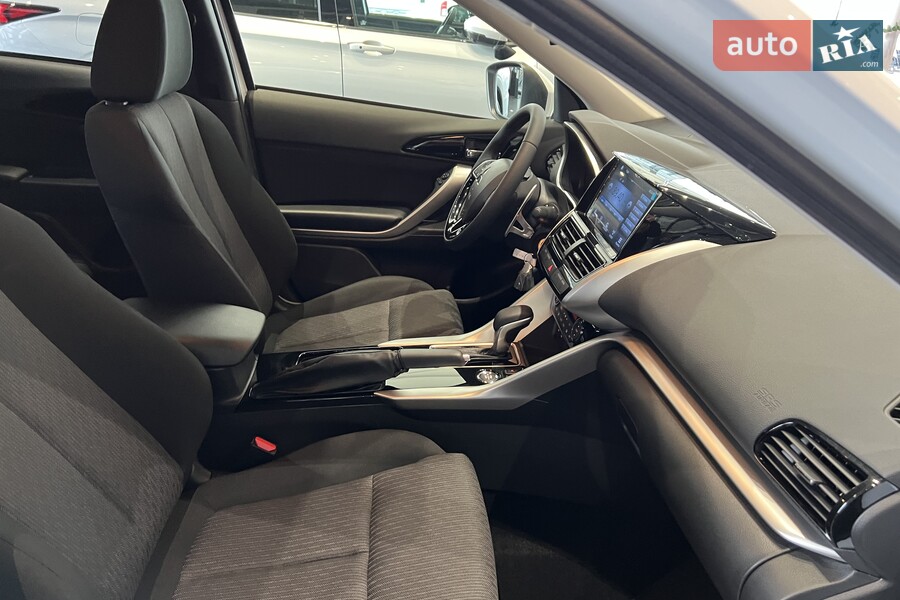 Mitsubishi Eclipse Cross - фото 19