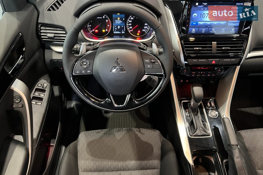 Mitsubishi Eclipse Cross - фото 29