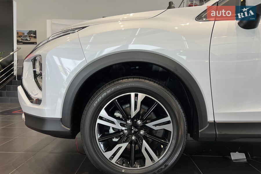 Mitsubishi Eclipse Cross - фото 11