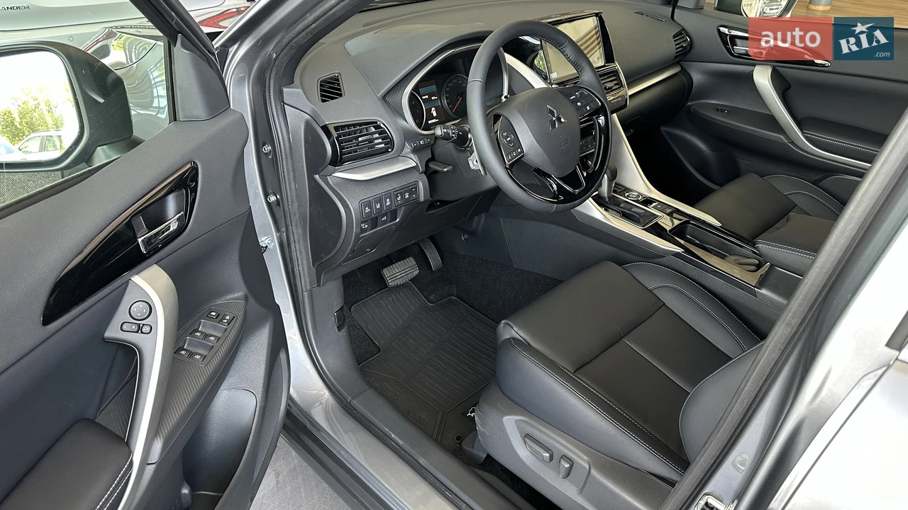 Mitsubishi-17
