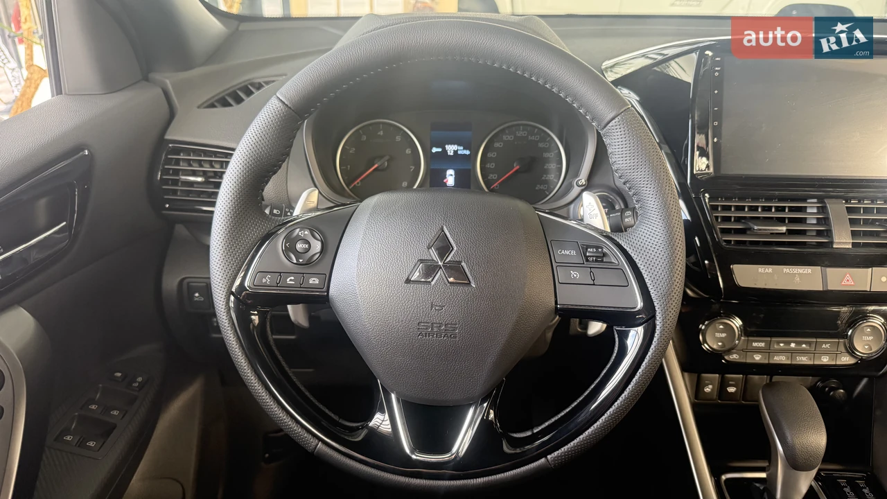 Mitsubishi-8