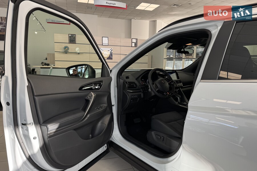 Mitsubishi Eclipse Cross - фото 8