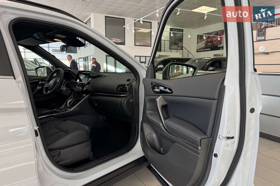 Mitsubishi Eclipse Cross - фото 11