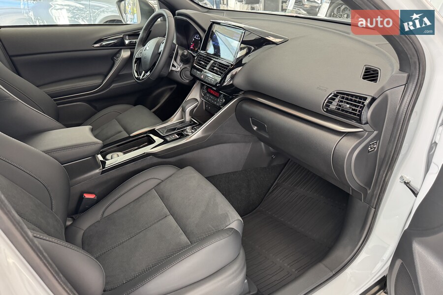 Mitsubishi Eclipse Cross - фото 14