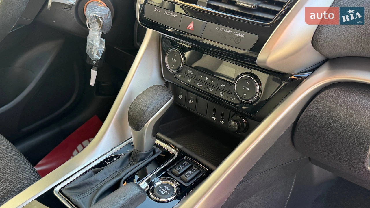Mitsubishi-0