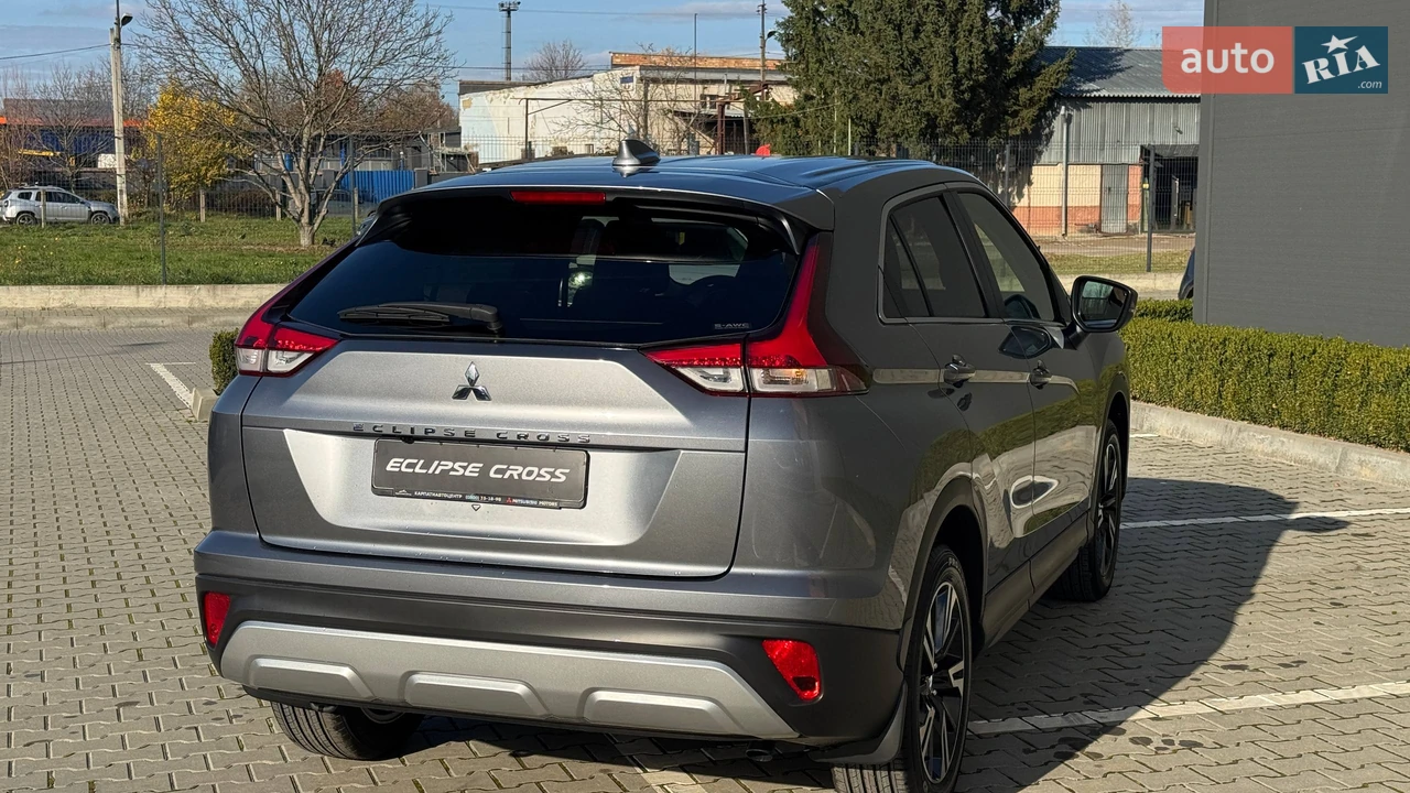 Mitsubishi-12