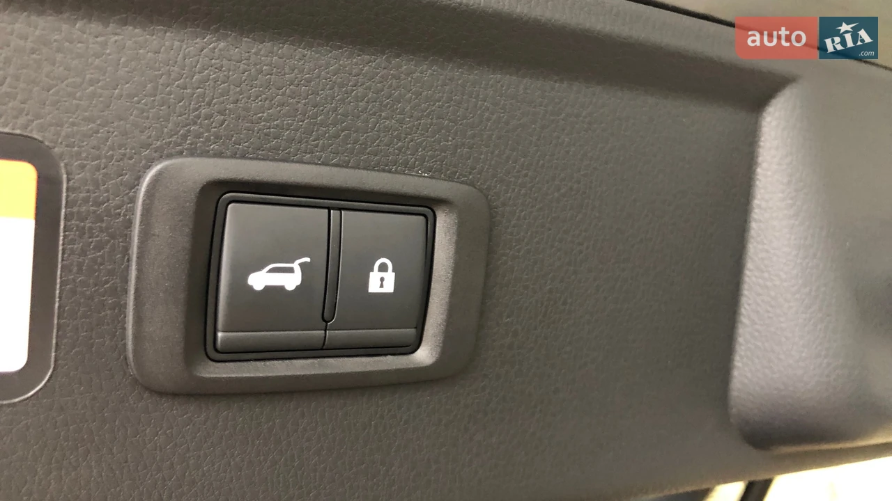 Mitsubishi-0