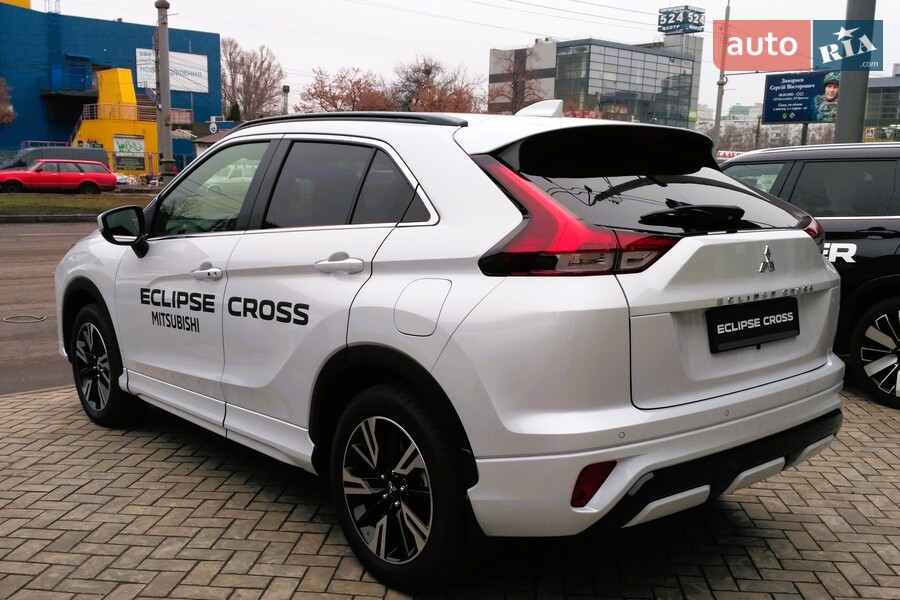 Mitsubishi Eclipse Cross - фото 4