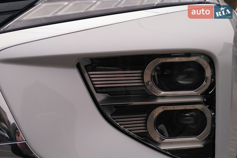 Mitsubishi Eclipse Cross - фото 9