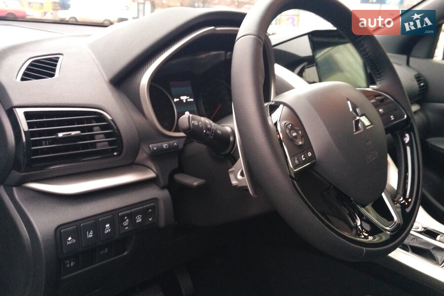 Mitsubishi Eclipse Cross - фото 19