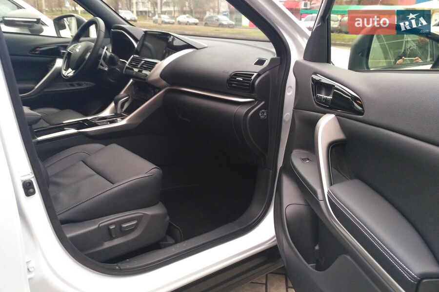 Mitsubishi Eclipse Cross - фото 25