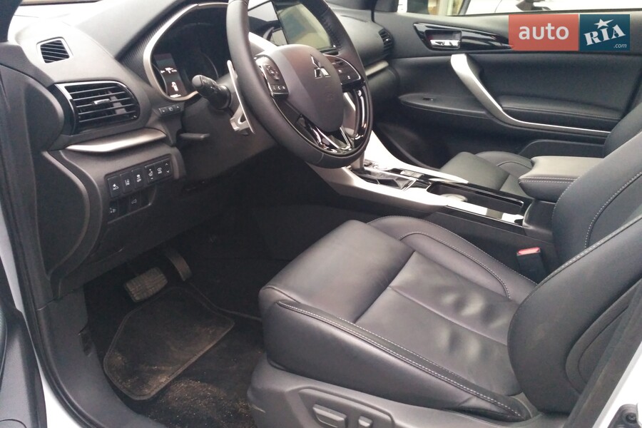 Mitsubishi Eclipse Cross - фото 24