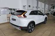 Mitsubishi Eclipse Cross Invite